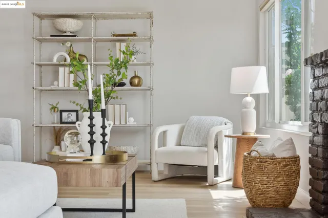 $825,000 | 93 Thousand Oaks Street, Oakland, CA 94605