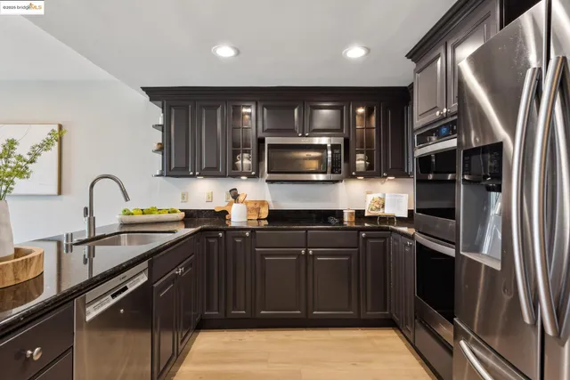 $825,000 | 93 Thousand Oaks Street, Oakland, CA 94605