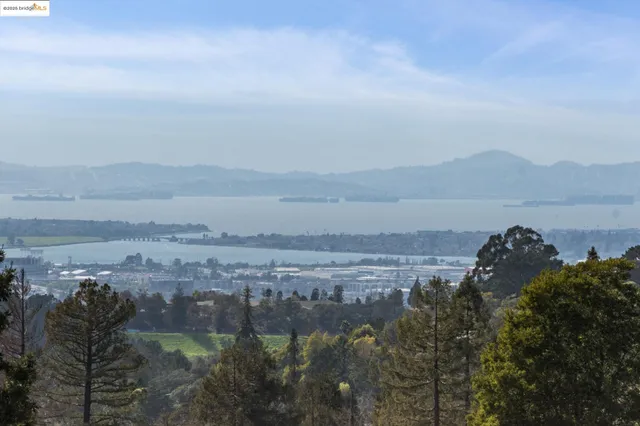 $825,000 | 93 Thousand Oaks Street, Oakland, CA 94605