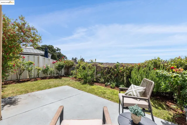 $825,000 | 93 Thousand Oaks Street, Oakland, CA 94605
