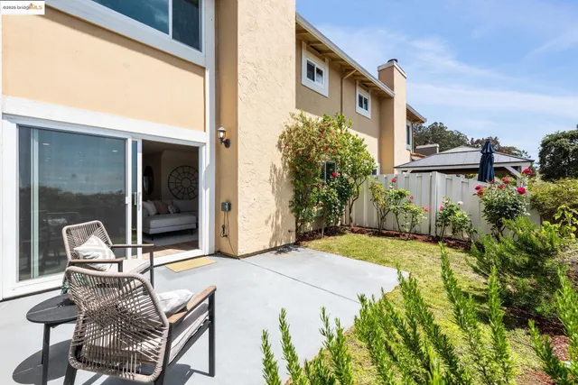 $825,000 | 93 Thousand Oaks Street, Oakland, CA 94605