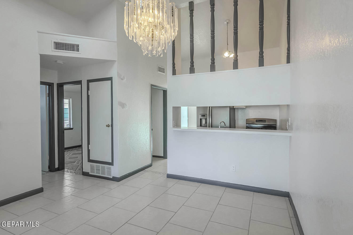 859 Destello Road El Paso, TX 79907 - Photo 13 of 43 a view of livingroom with furniture