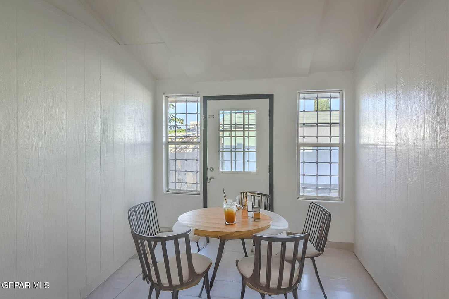 859 Destello Road El Paso, TX 79907 - Photo 17 of 43 a view of a dining room with furniture and window