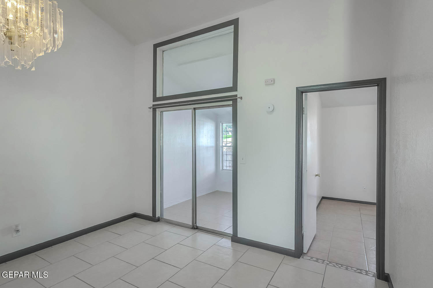 859 Destello Road El Paso, TX 79907 - Photo 19 of 43 a view of an empty room with window