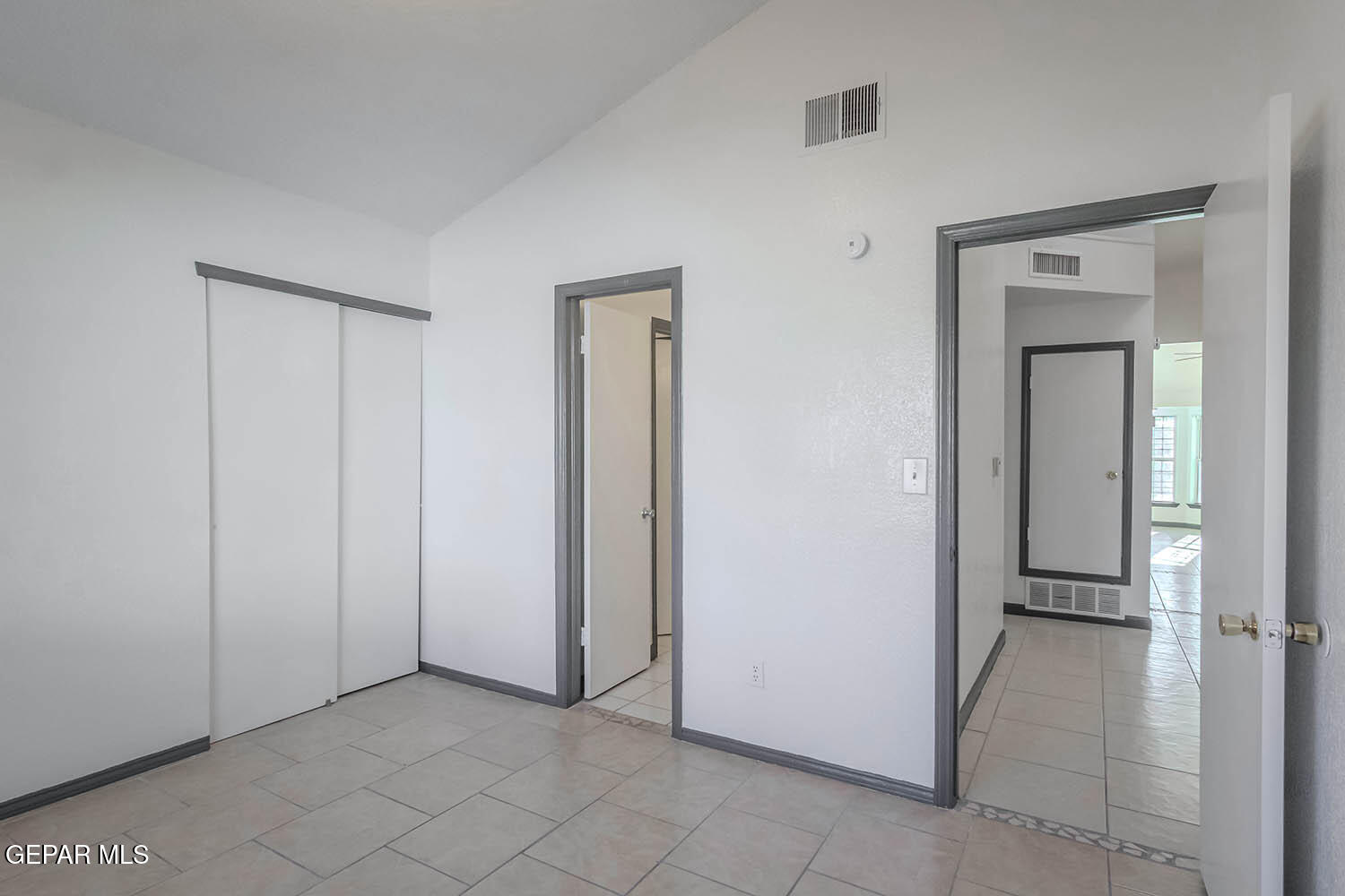 859 Destello Road El Paso, TX 79907 - Photo 32 of 43