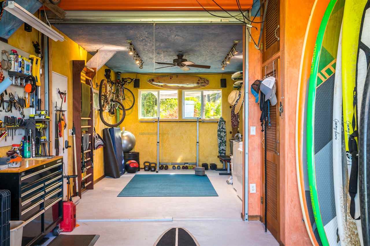 602 Stable Road Paia, HI 96779 - Photo 22 of 30 a view of an entryway with a lot of stuff