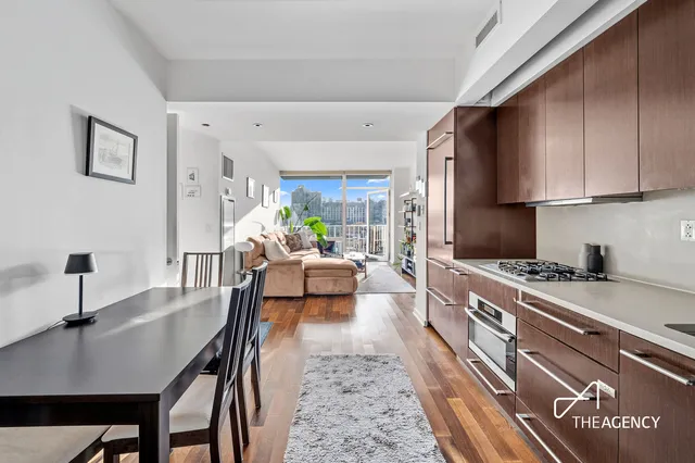 $945,000 | 340 East 23rd Street, Unit 10A | Gramercy