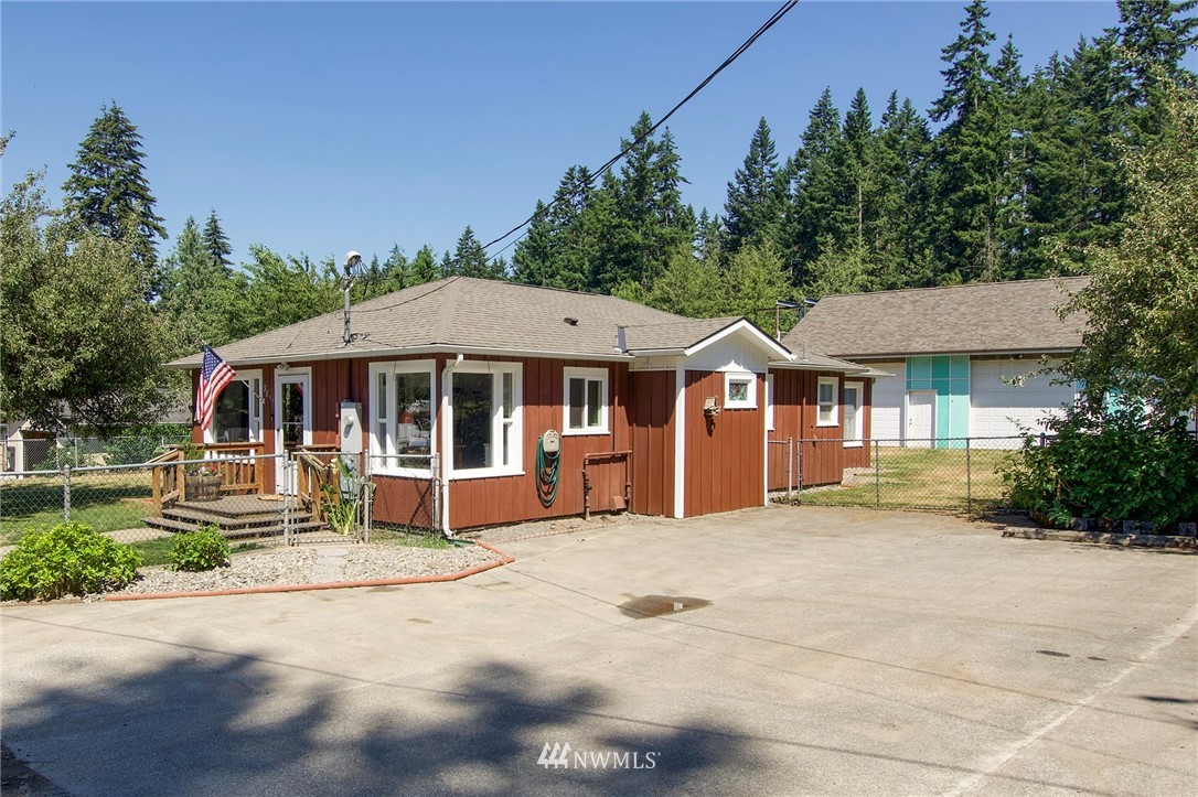 3811 South Bean Road Port Angeles, WA 98363 - Photo 1 of 40 Gallery Image 1