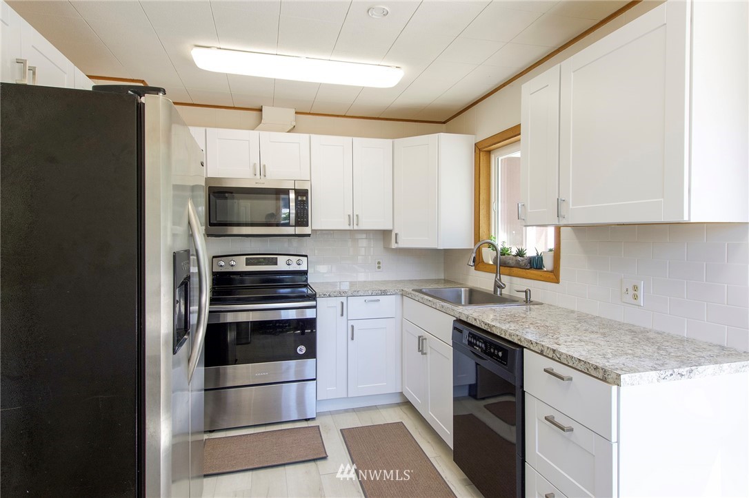 3811 South Bean Road Port Angeles, WA 98363 - Photo 10 of 40 Gallery Image 10