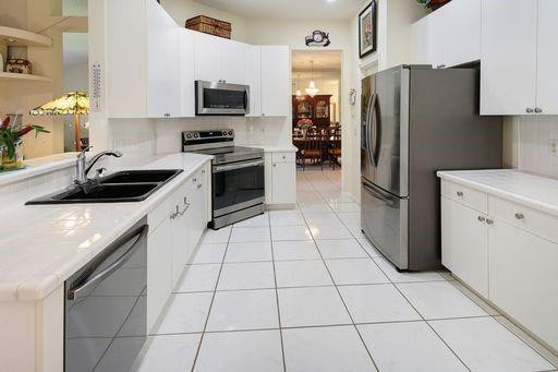 21839 Palm Grass Drive Boca Raton, FL 33428 - Photo 17 of 20 Kitchen