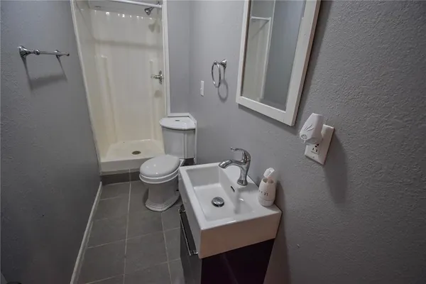 $255,000 | 304 East 164th Terrace, Belton, MO 64012