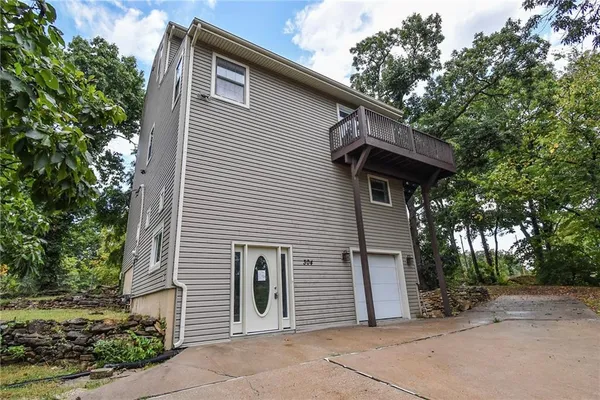 $255,000 | 304 East 164th Terrace, Belton, MO 64012