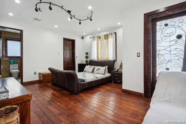 $3,250,000 | 959 South End, Woodmere, NY 11598