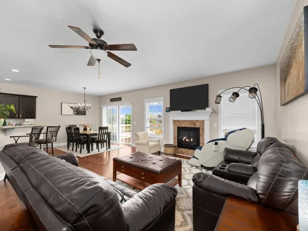 $3,000 | 67 Cobblestone Lane, Le Claire, IA 52753