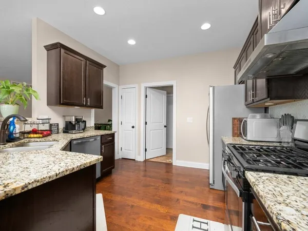 $3,000 | 67 Cobblestone Lane, Le Claire, IA 52753