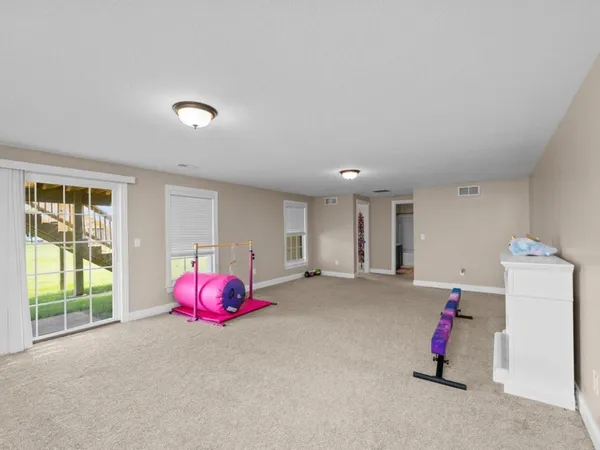 $3,000 | 67 Cobblestone Lane, Le Claire, IA 52753