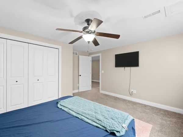 $3,000 | 67 Cobblestone Lane, Le Claire, IA 52753