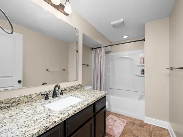 $3,000 | 67 Cobblestone Lane, Le Claire, IA 52753