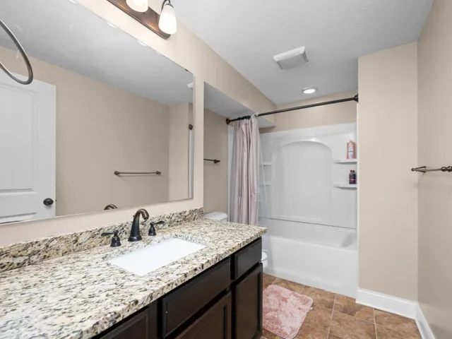 $3,000 | 67 Cobblestone Lane, Le Claire, IA 52753