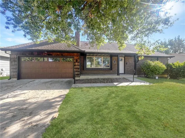 $289,900 | 239 Southwest Drive, Chillicothe, MO 64601