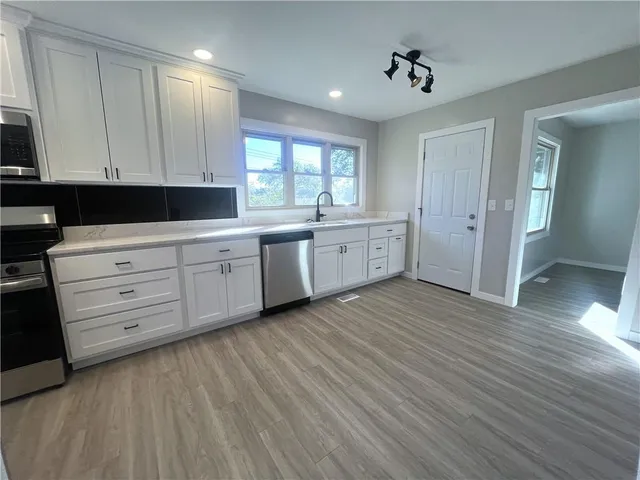 $289,900 | 239 Southwest Drive, Chillicothe, MO 64601