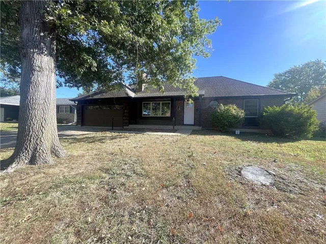 $289,900 | 239 Southwest Drive, Chillicothe, MO 64601