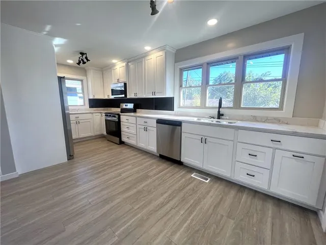 $289,900 | 239 Southwest Drive, Chillicothe, MO 64601