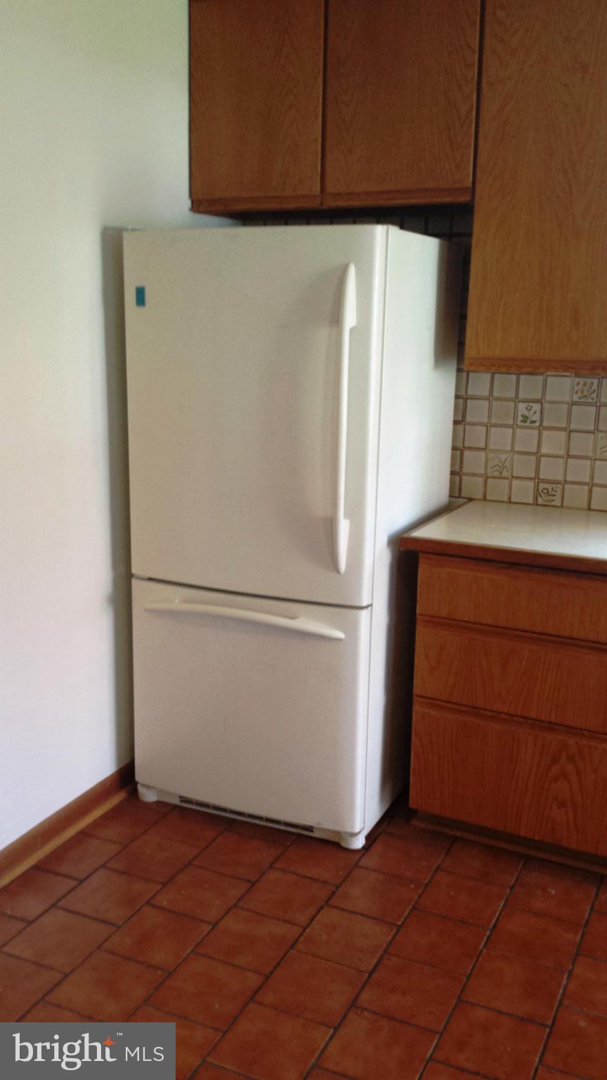 6509 Livingston Road Oxon Hill, MD 20745 - Photo 7 of 30 Kitchen with Full Size Refrigerator