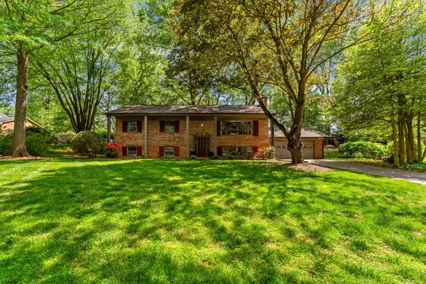 $775,000 | 4104 Crescent Hills Drive, Haymarket, VA 20169