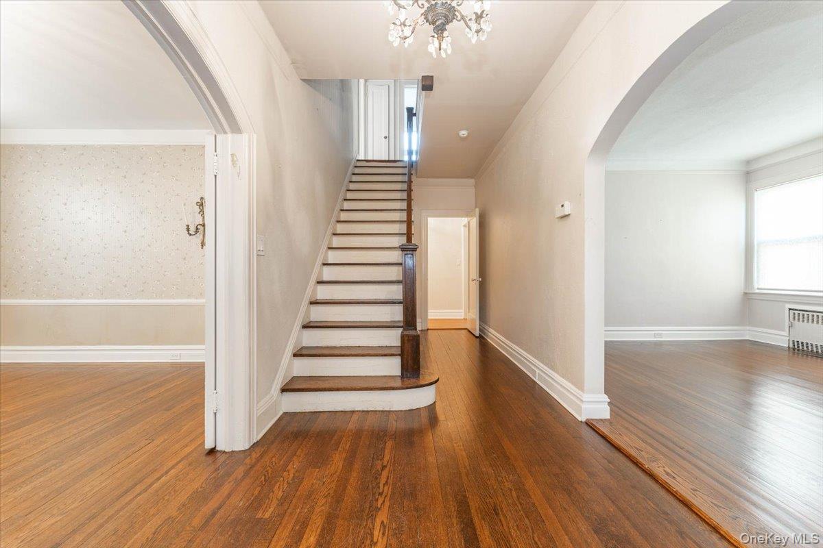 942 Greenfield Road Woodmere, NY 11598 - Photo 2 of 23