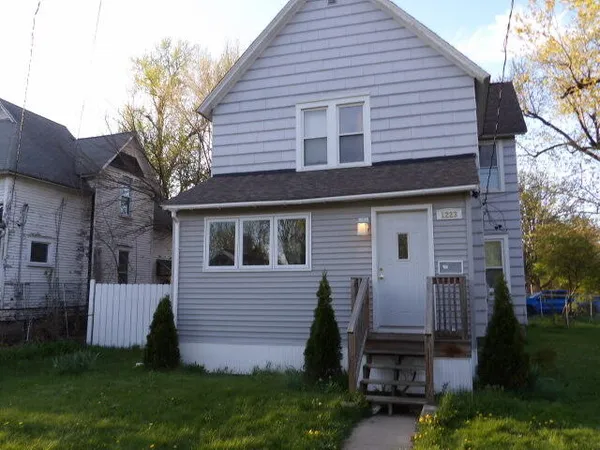 $109,900 | 1223 Lake Street, Kalamazoo, MI 49001
