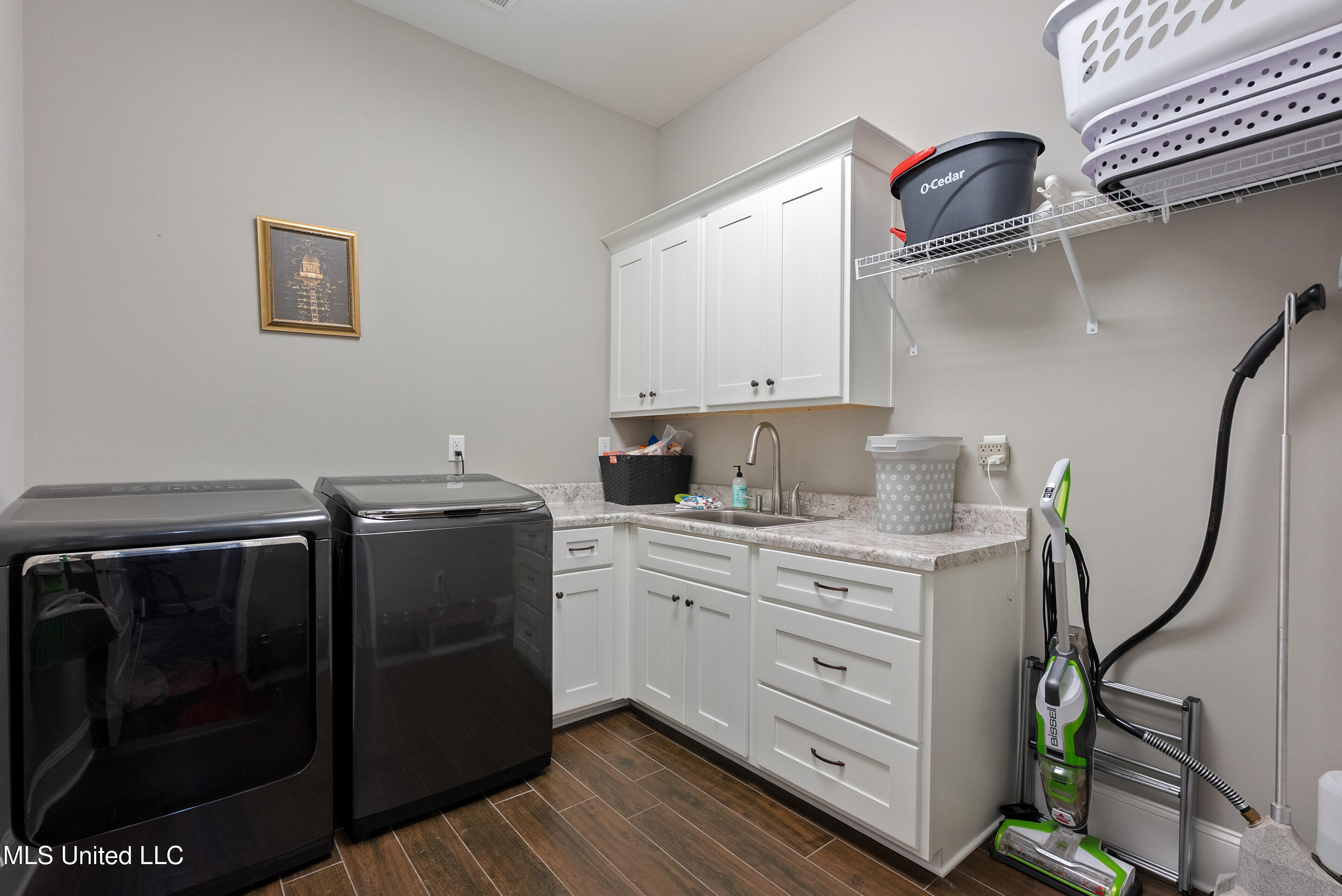 3406 Bethel Road Olive Branch, MS 38654 - Photo 22 of 46 Laundry