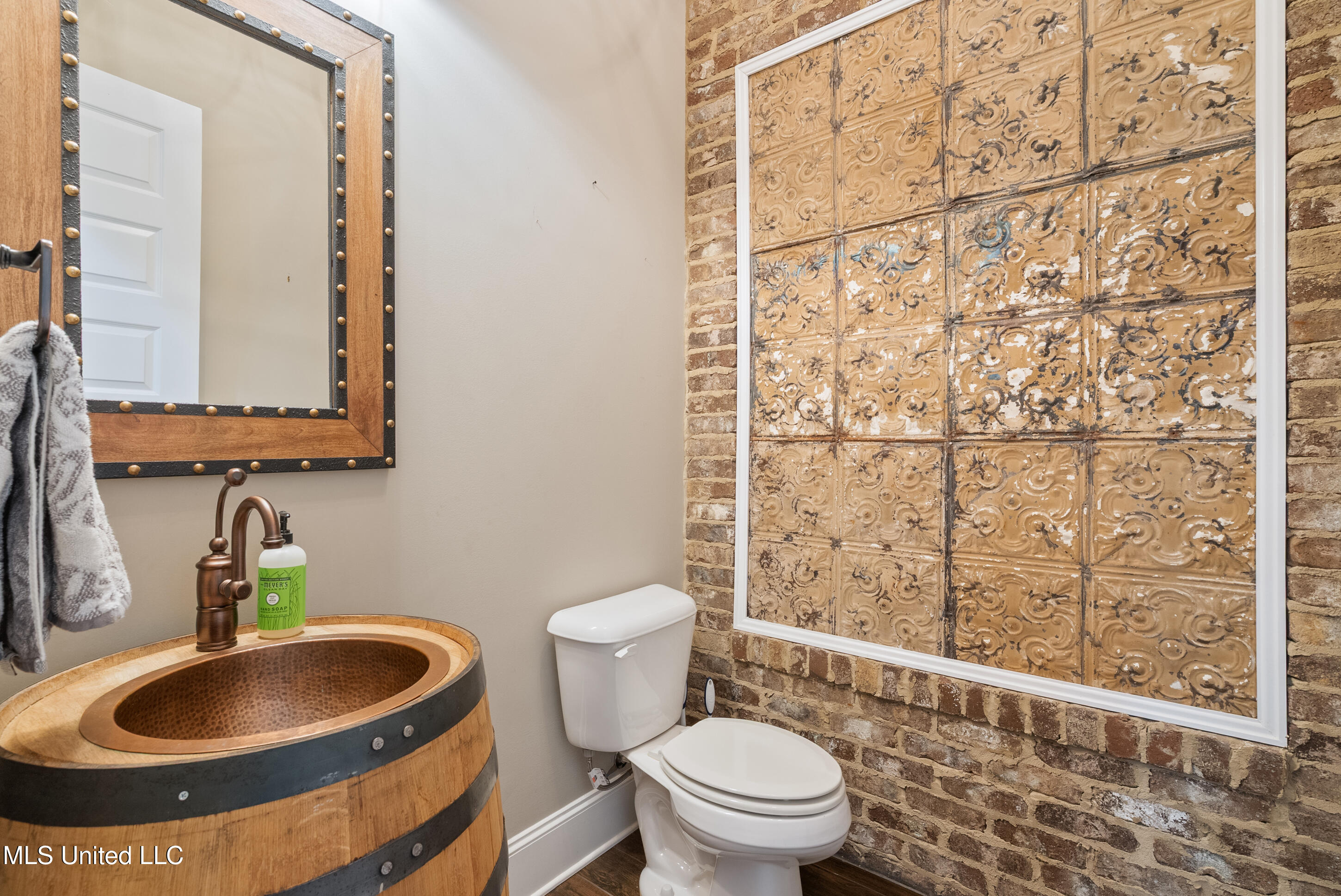 3406 Bethel Road Olive Branch, MS 38654 - Photo 26 of 46 Spare Bathroom