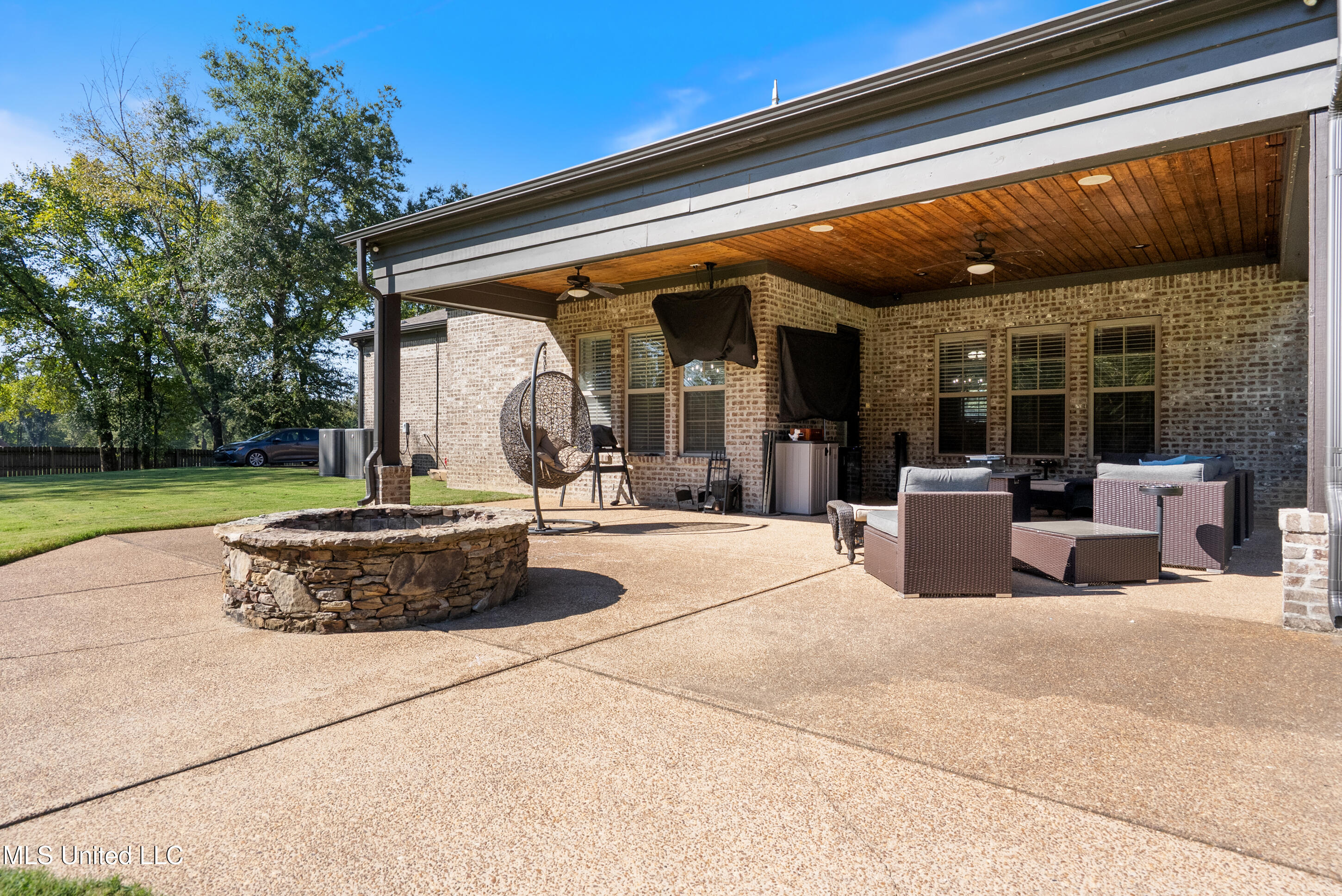 3406 Bethel Road Olive Branch, MS 38654 - Photo 37 of 46 Covered Back Porch