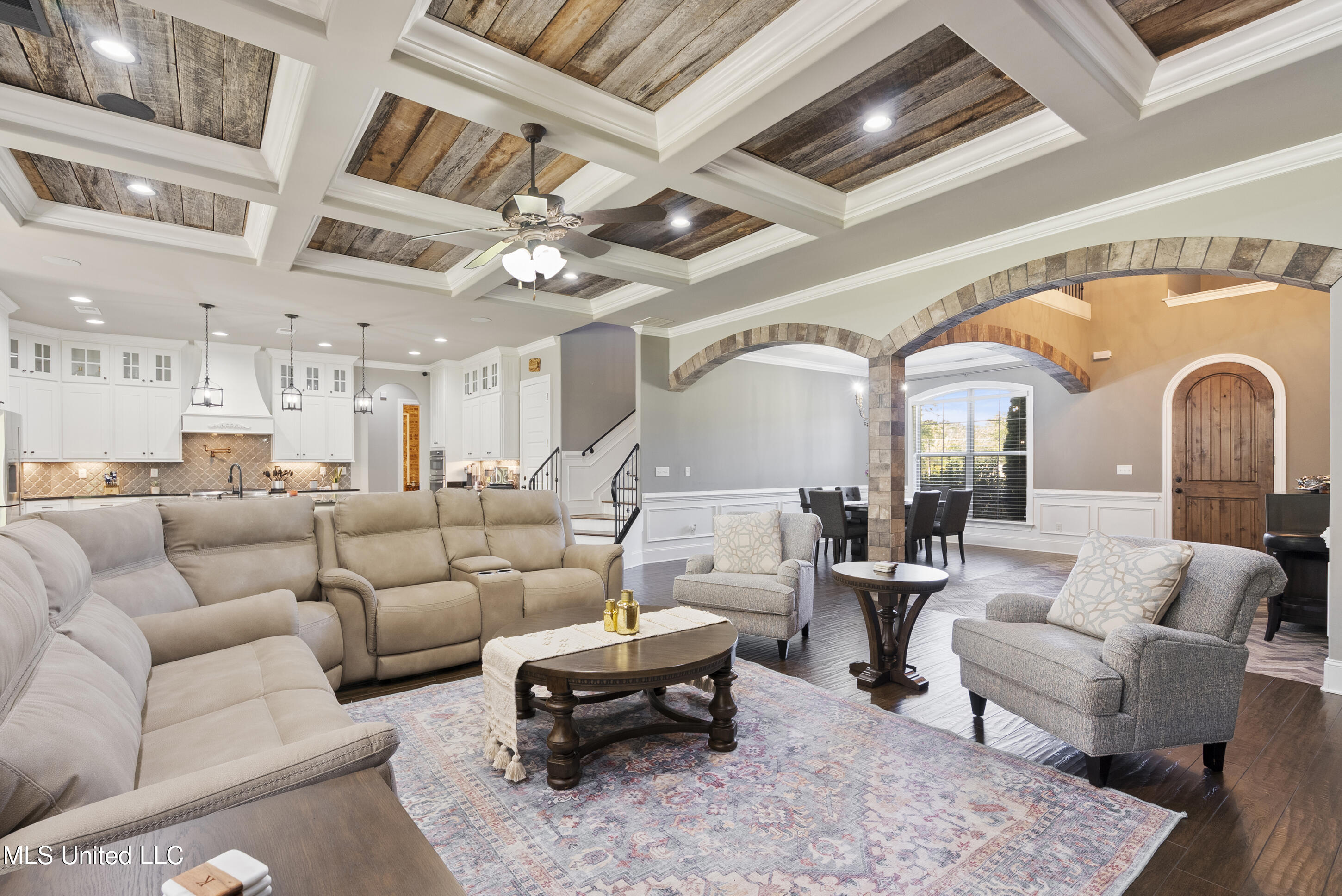 3406 Bethel Road Olive Branch, MS 38654 - Photo 8 of 46 Living Room