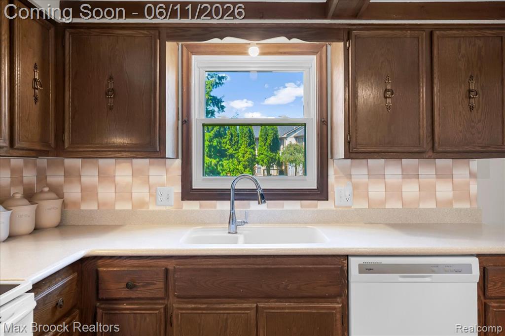 217 Stonetree Circle Rochester Hills, MI 48309 - Photo 12 of 44