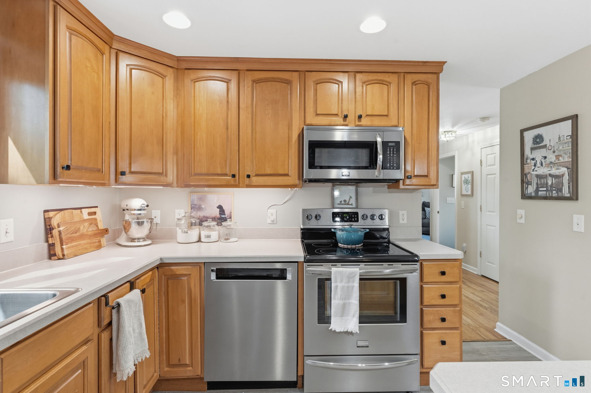 25 Forest Road East Lyme, CT 06357 - Photo 16 of 40