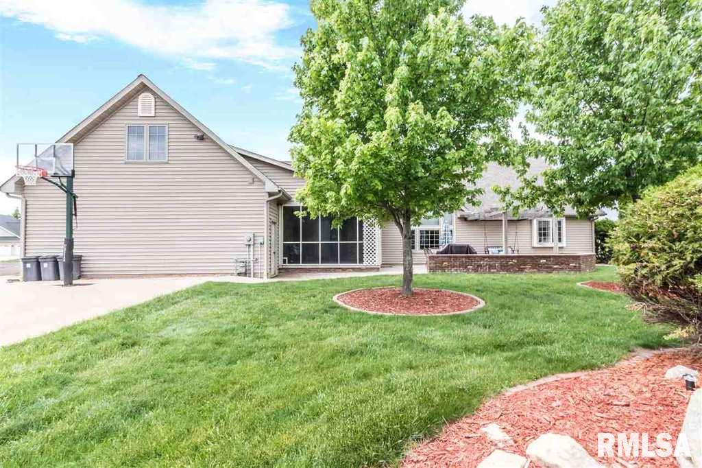 1501 Oak Ridge Washington, IL 61571 - Photo 32 of 36 Gallery Image 32