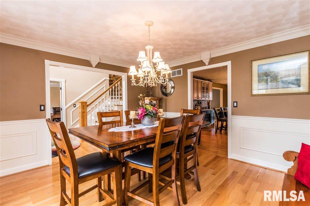 1501 Oak Ridge Washington, IL 61571 - Photo 5 of 36 Gallery Image 5