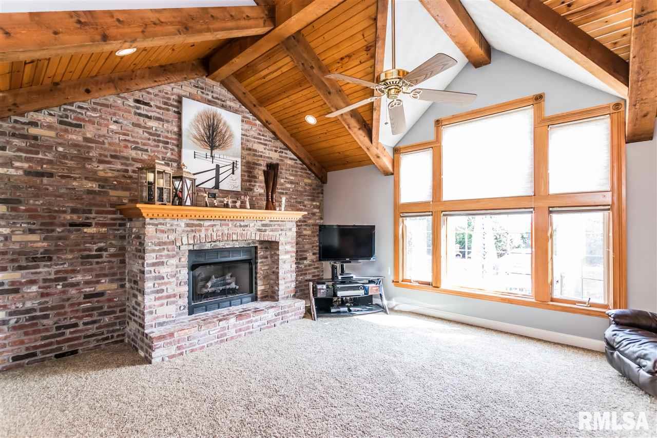 1501 Oak Ridge Washington, IL 61571 - Photo 8 of 36 Gallery Image 8