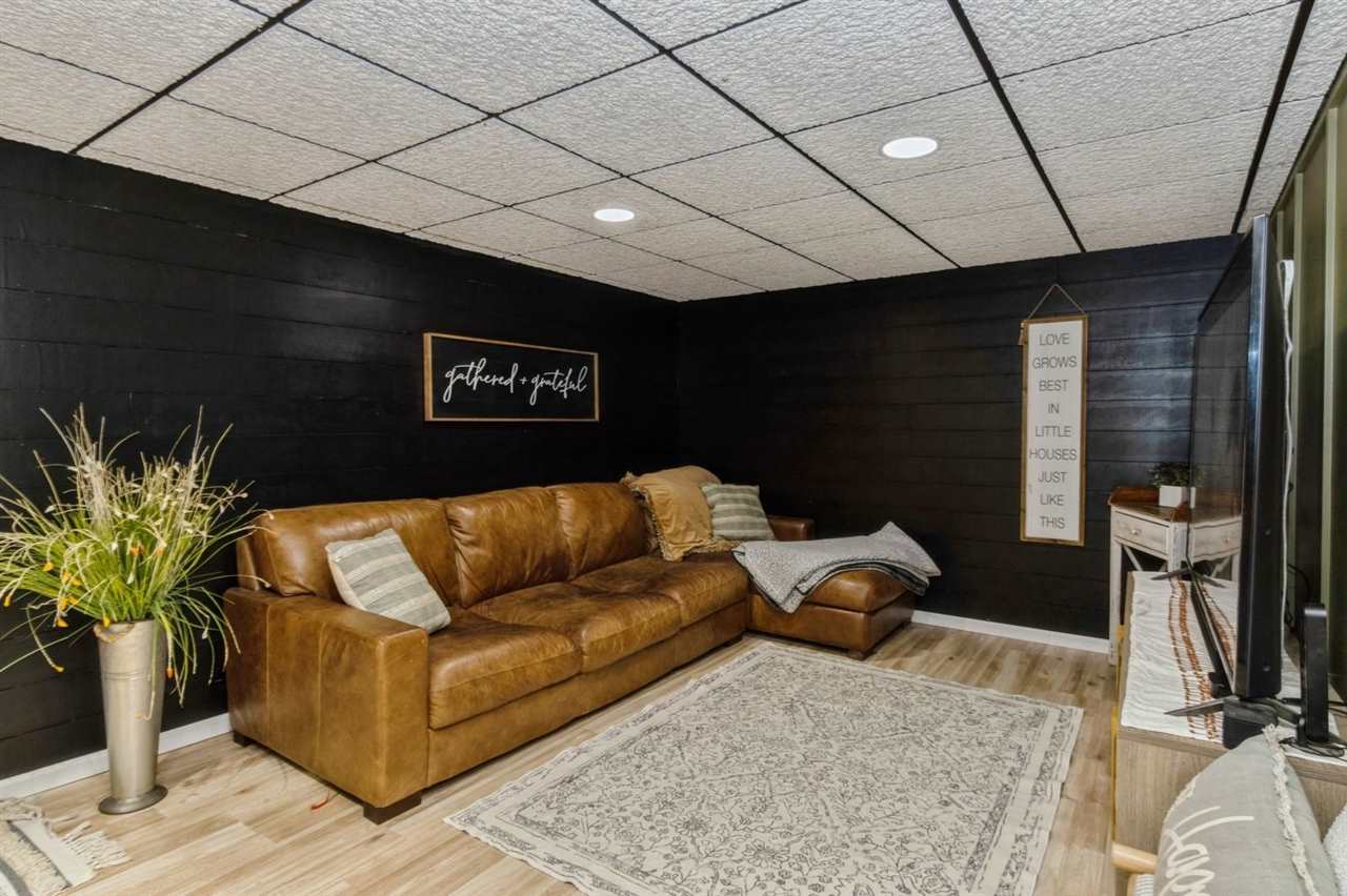 2131 Rockford Road Southwest Cedar Rapids, IA 52404 - Photo 20 of 30 Gallery Image 20