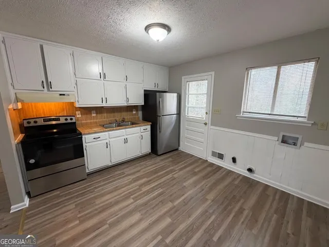 $1,175 | 816 Jesters Lake Drive, Jonesboro, GA 30236