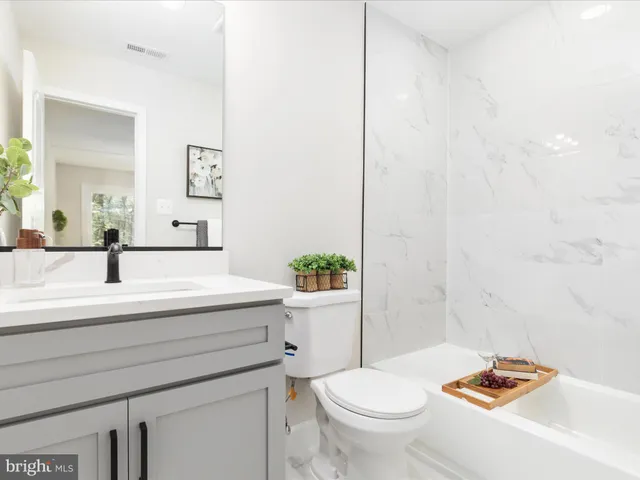 $1,295,000 | 13209 Johnny Moore Lane, Clifton, VA 20124