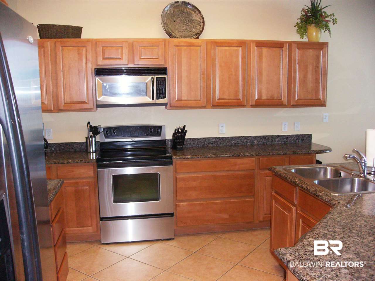 27800 Canal Road, Unit 110 Orange Beach, AL 36561 - Photo 22 of 27 kitchen