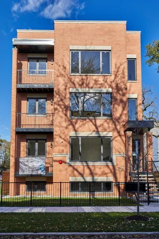 $2,030 | 1414 East 65th Place, Unit 7, Chicago, IL 60637