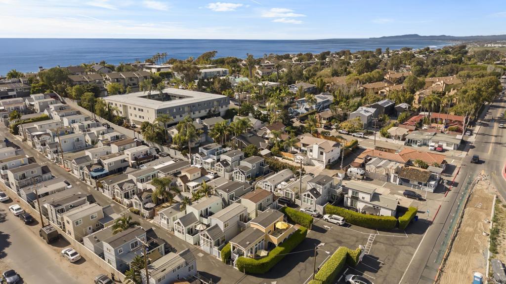 1624 North Coast Highway 101, Unit 2 Encinitas, CA 92024 - Photo 40 of 43 an aerial view of multiple house