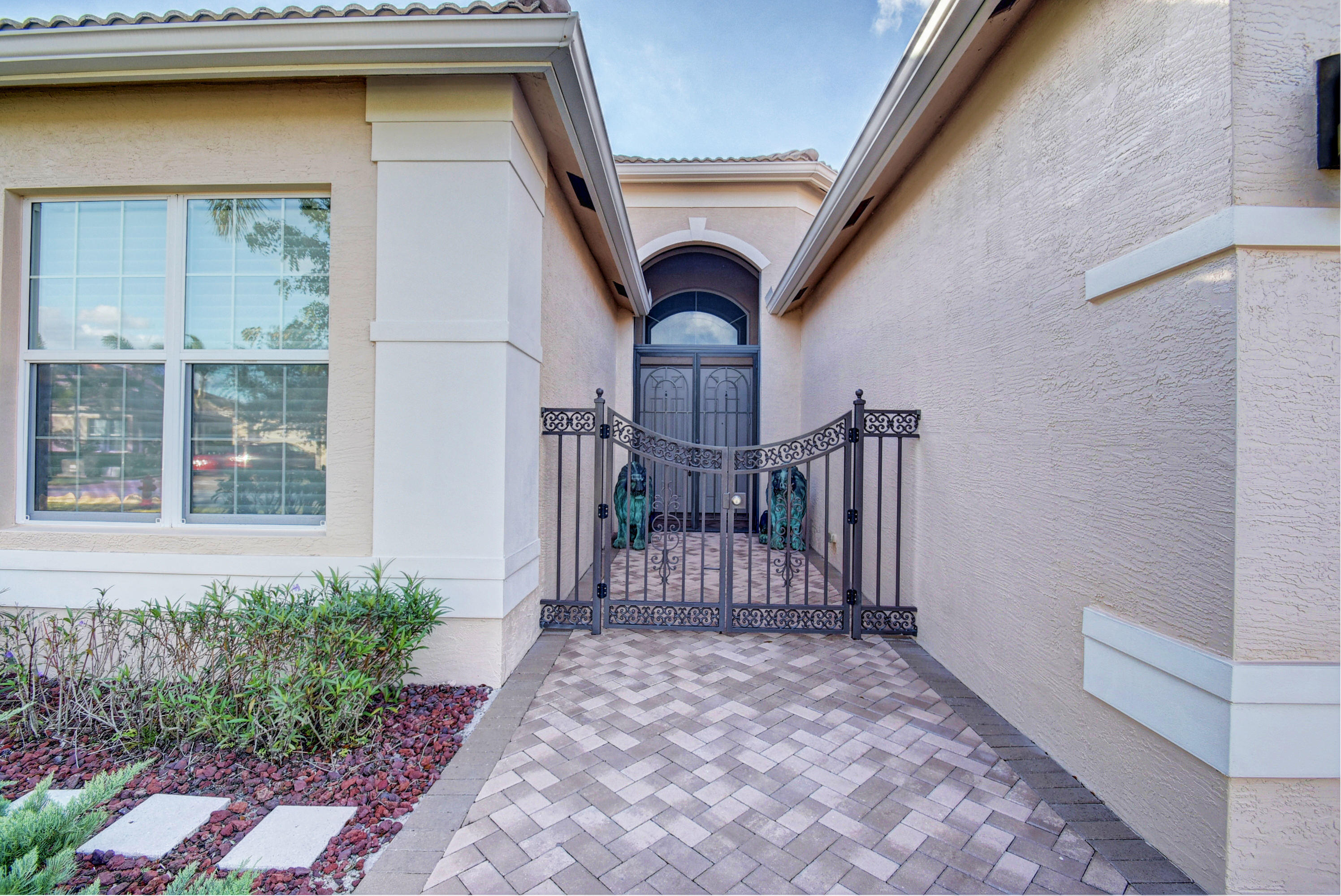 10669 Whitewind Circle Boynton Beach, FL 33473 - Photo 6 of 76 virtuals1 (4)