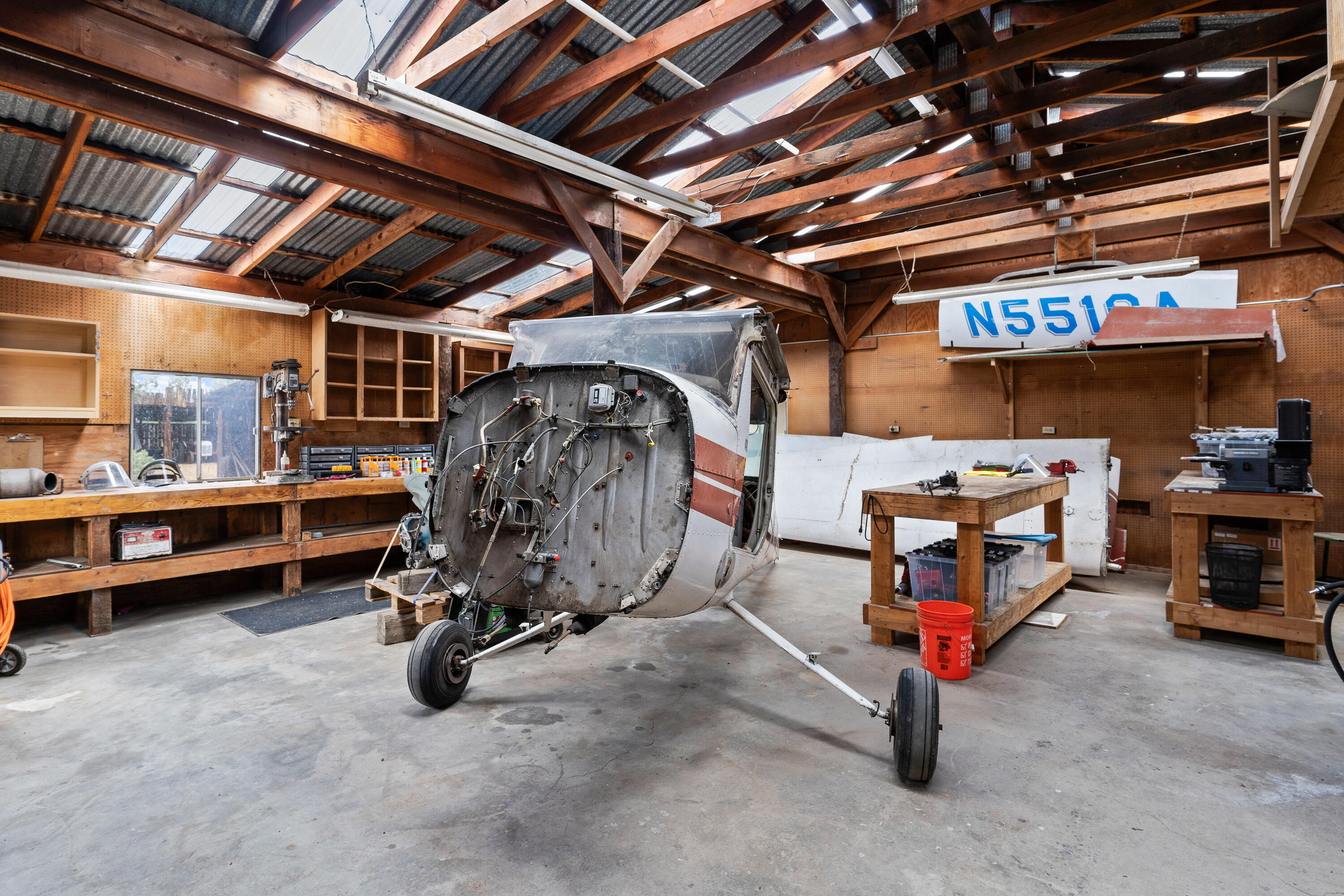 62760 Dixon Loop Bend, OR 97701 - Photo 43 of 69 40 shop inside