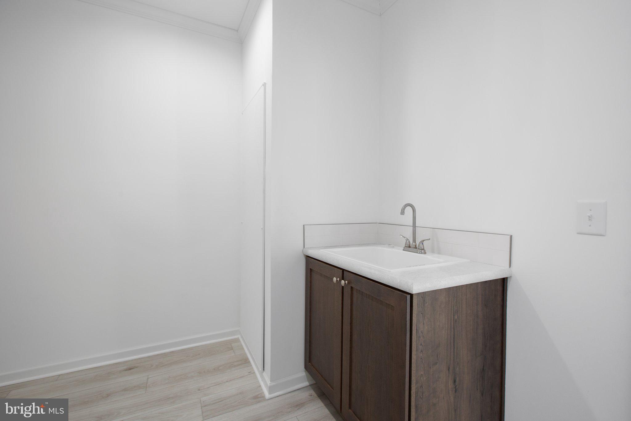 1005 Levi Road Green Bay, VA 23942 - Photo 17 of 34 a bathroom with a sink and a mirror