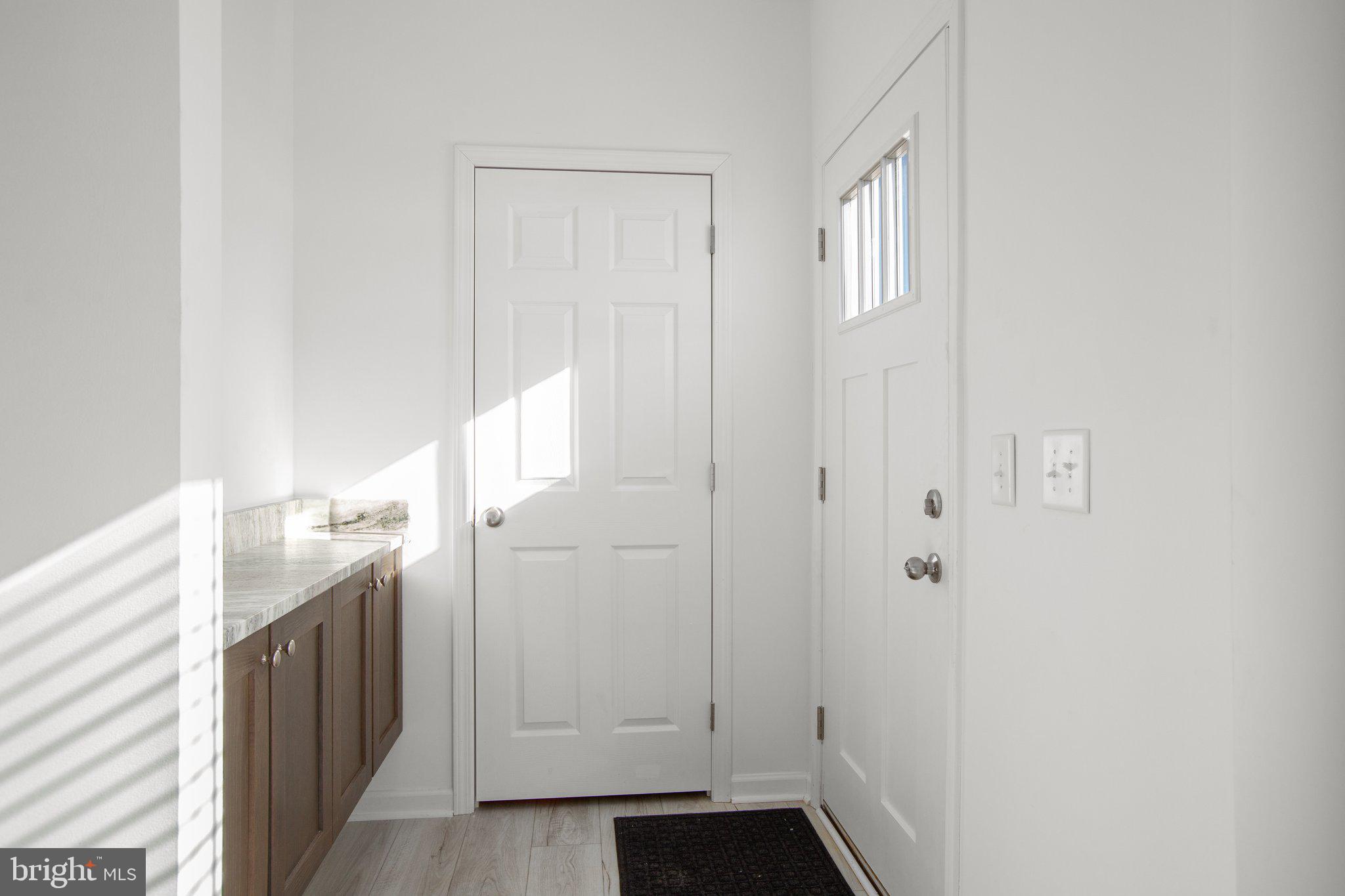 1005 Levi Road Green Bay, VA 23942 - Photo 2 of 34 a view of hallway with sink